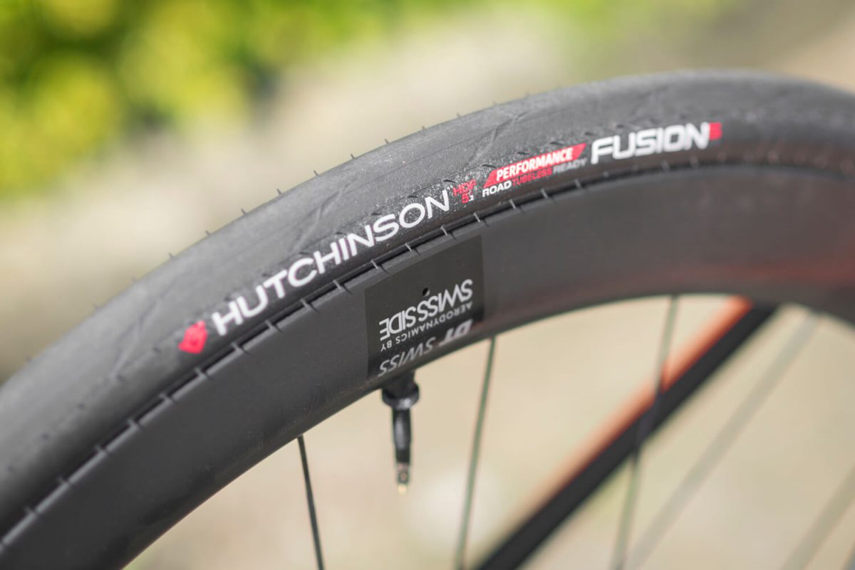 hutchinson tubeless road tyres