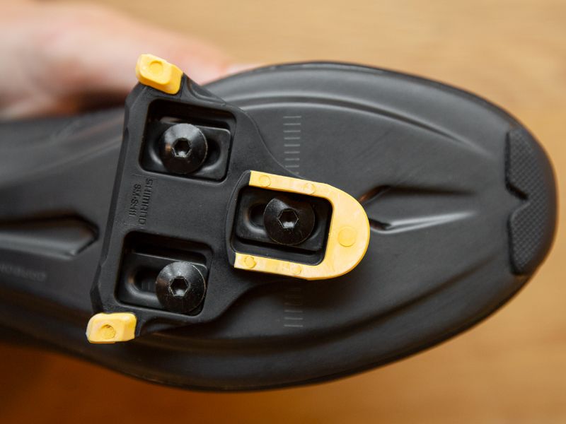 pomp verkopen Gietvorm Schoenplaatjes afstellen en monteren voor je fietsschoenen [How-To]