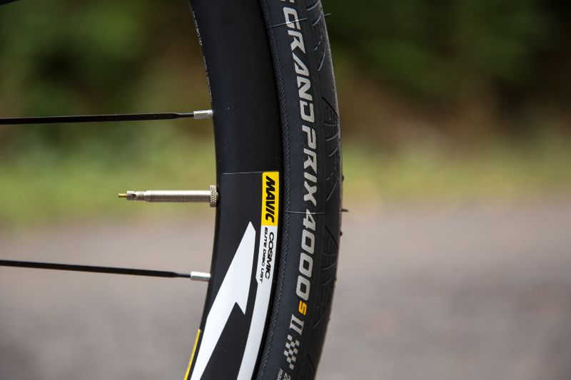With their own UST, Mavic claims to have made the ideal combination of a road bike wheel and a road bike tyre. The two fit perfectly together.